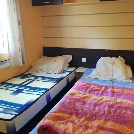 Emplacement 490 Camping Gastes